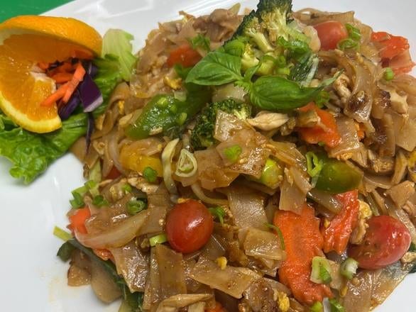 Pim's Veggie Drunken Noodle.
